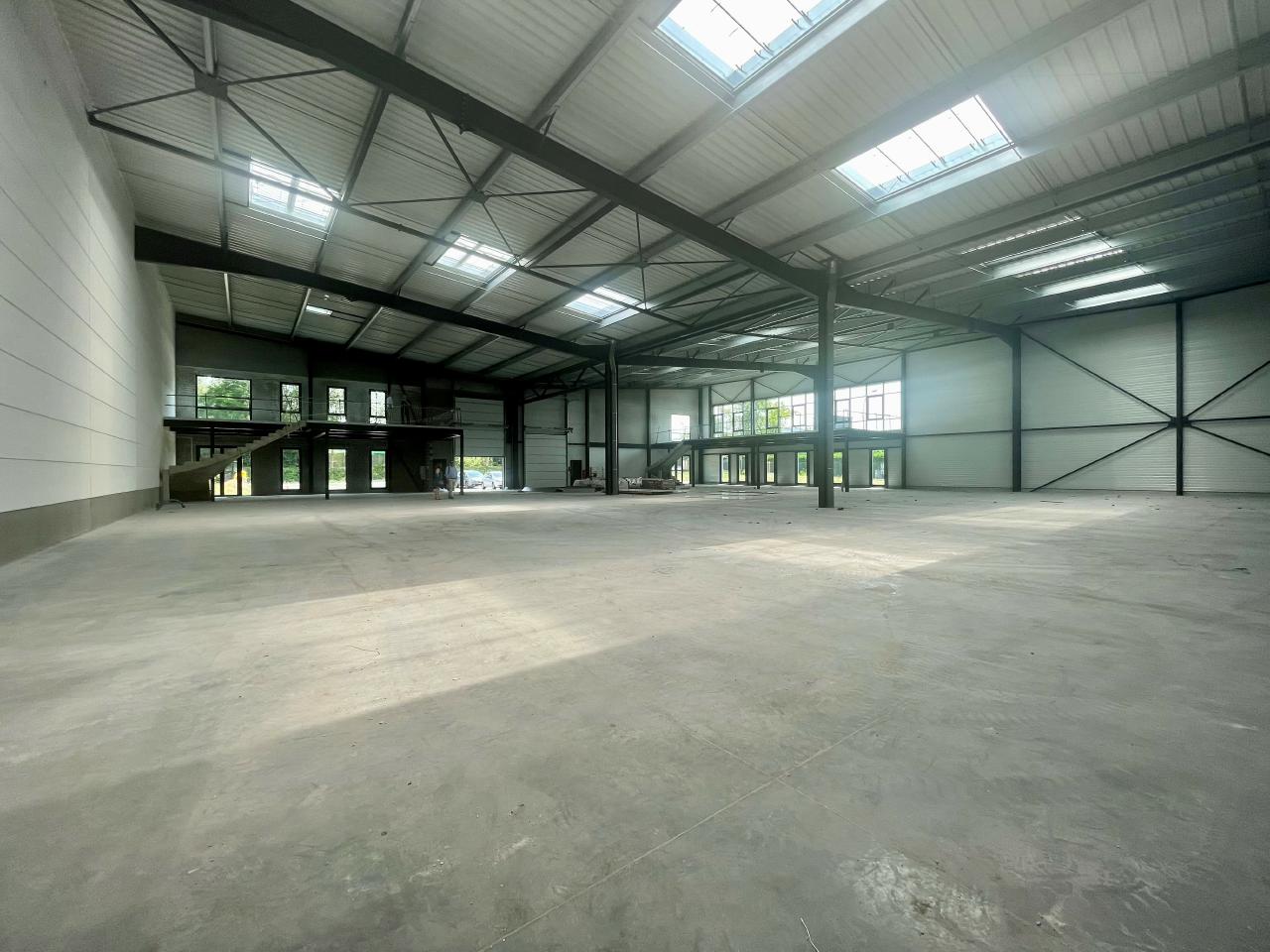 Local d'activité Neuville-en-Ferrain 1834m² Location local d'activité Neuville-en-Ferrain Nord OLACT2206920 7